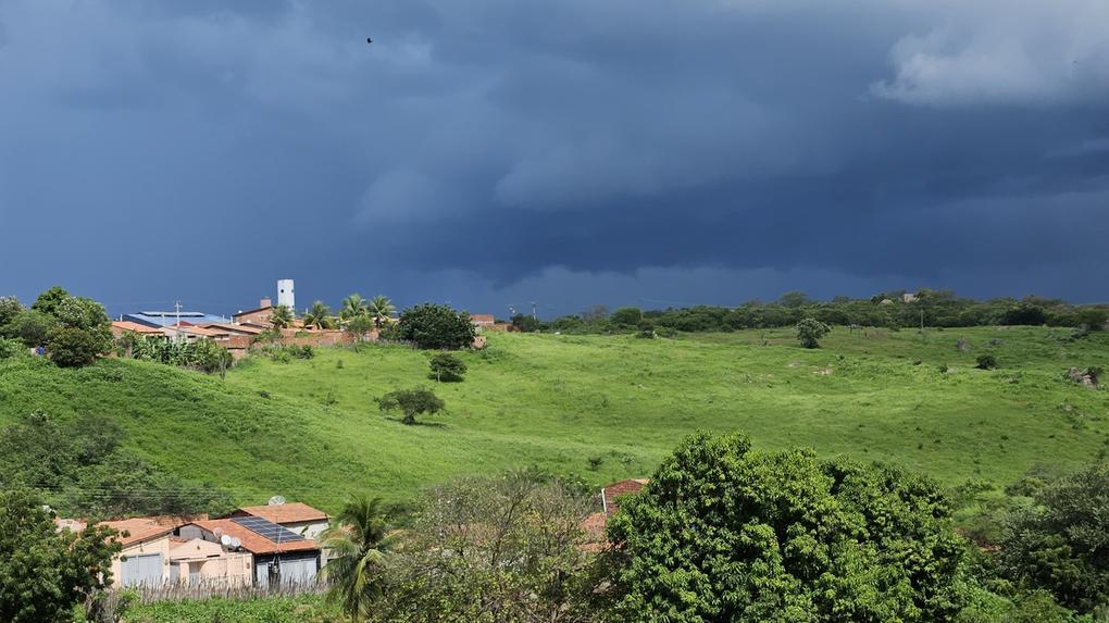 Cenário nublado no interior do Ceará